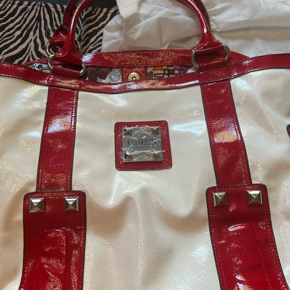 New Guess Leather Purse
